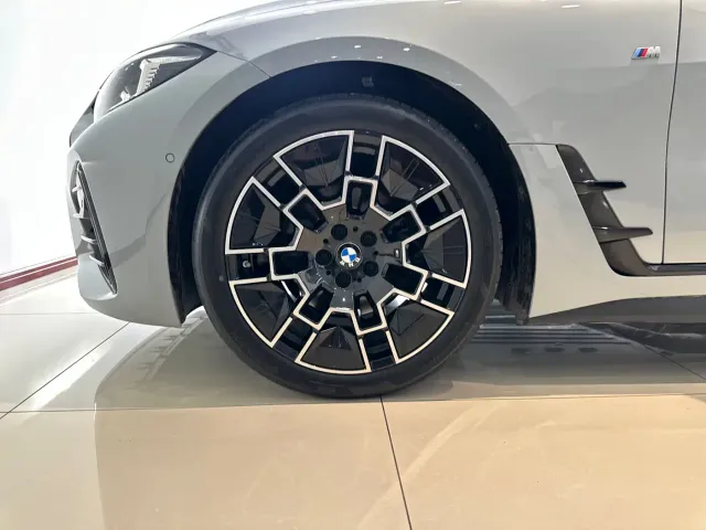 BMW 4 Series — Фото автомобиля 21