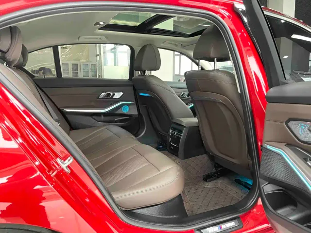 BMW 3 Series — Фото автомобиля 9