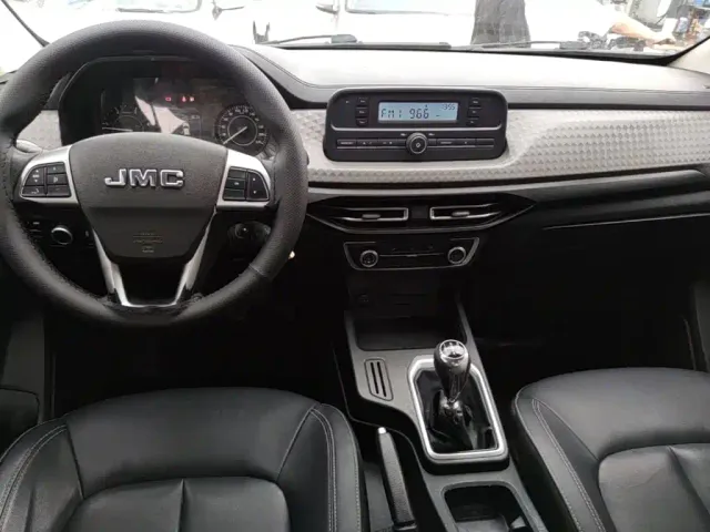 JMC Baodian — Фото автомобиля 12
