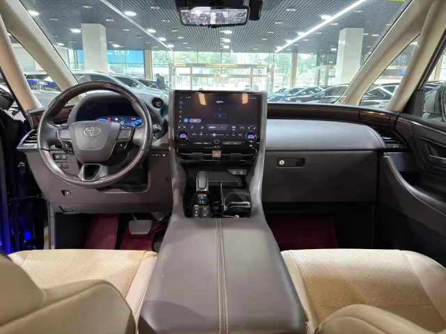 Toyota Alphard — Фото автомобиля 5