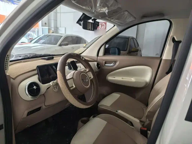 Wuling Hongguang Mini EV — Фото автомобиля 11