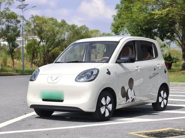 Фотография автомобиля — Wuling Hongguang Mini EV