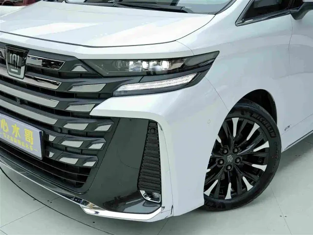 Toyota Vellfire — Фото автомобиля 22