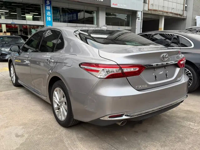 Toyota Camry — Фото автомобиля 6