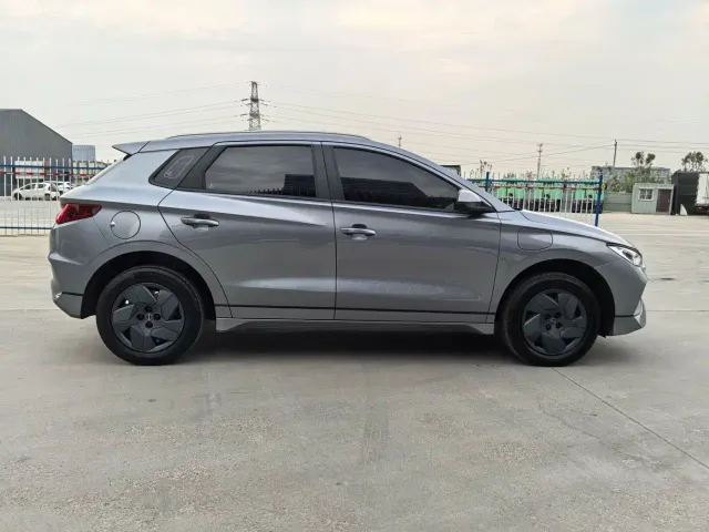 BYD e2 — Фото автомобиля 8