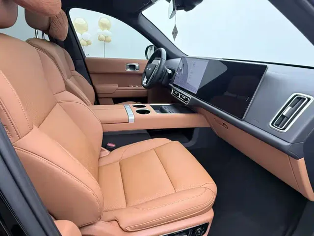 Li Auto L7 — Фото автомобиля 17