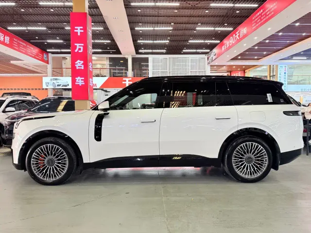 Lynk & Co 900 — Фото автомобиля 3