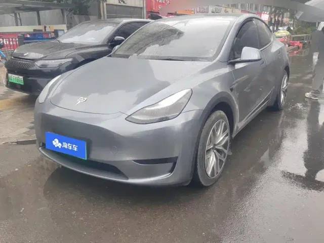 Фотография автомобиля — Tesla Model Y