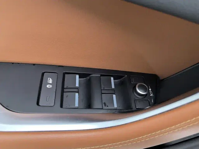 Jaguar XEL — Фото автомобиля 9