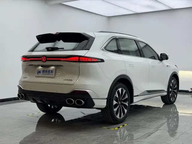 Changan CS75 Plus — Фото автомобиля 29