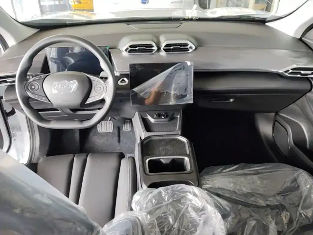 Dongfeng SKY EV01 — Фото автомобиля 9