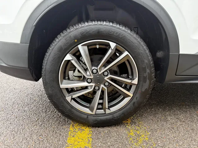 Geely Binyue — Фото автомобиля 16