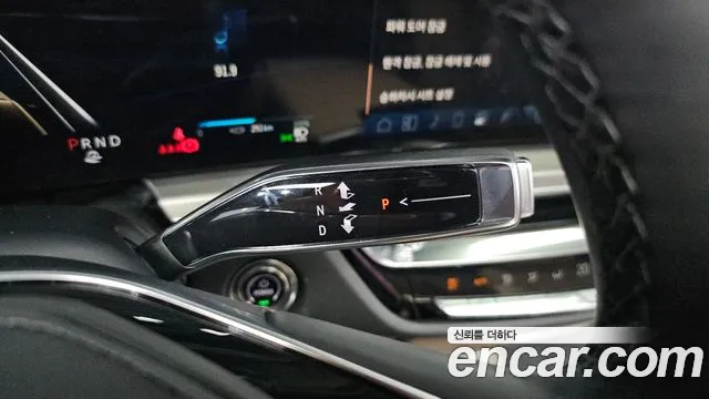Cadillac Lyriq Lyriq Sport — Фото автомобиля 9