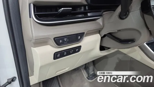 Kia Carnival Generation 4 — Фото автомобиля 19