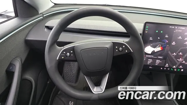 Tesla Model 3 — Фото автомобиля 14