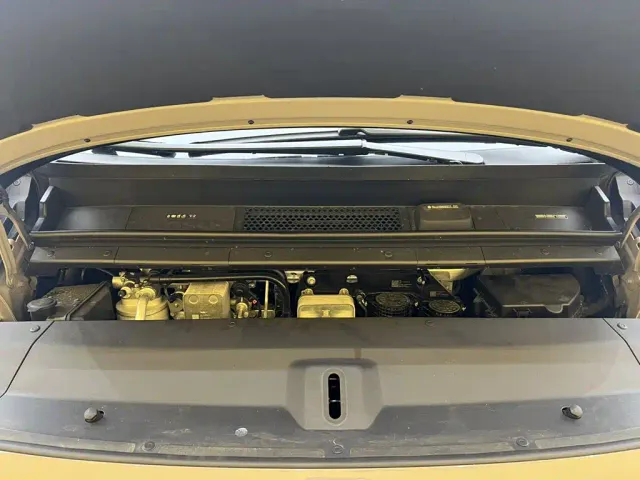 Li Auto MEGA — Фото автомобиля 10