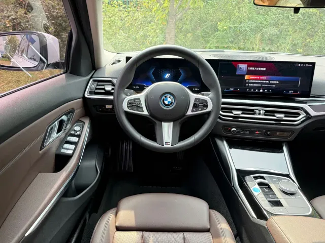 BMW i3 — Фото автомобиля 13