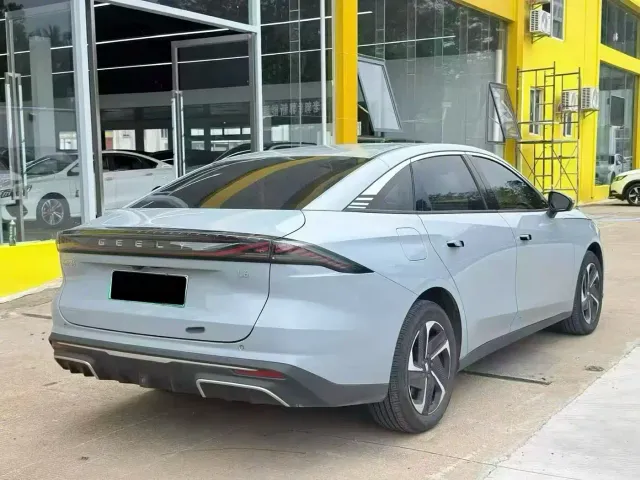 Geely Galaxy L6 — Фото автомобиля 7