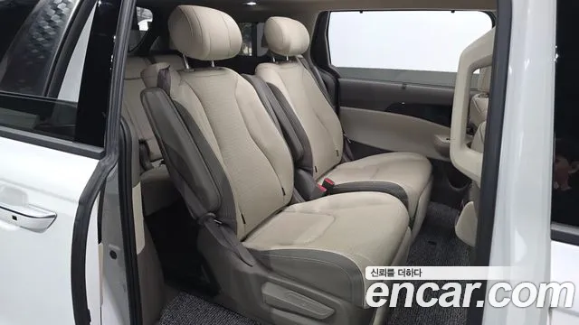 Kia Carnival 4th Gen — Фото автомобиля 12