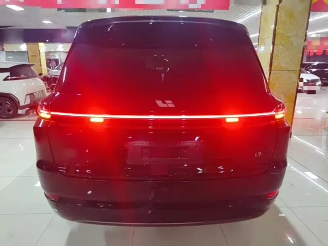 Li Auto L9 — Фото автомобиля 5