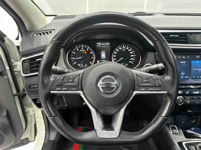 Nissan Qashqai — Фото автомобиля 14