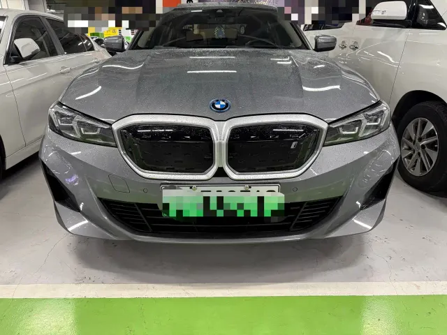 BMW BMW i3 2022 eDrive 35 L — Фото автомобиля 2