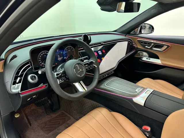 Mercedes-Benz E-Class — Фото автомобиля 9