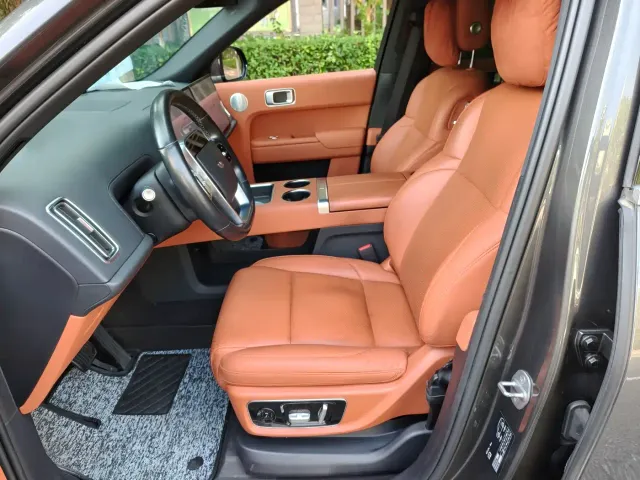 Li Auto L8 — Фото автомобиля 5