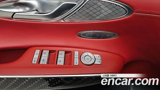 Genesis GV70 — Фото автомобиля 29