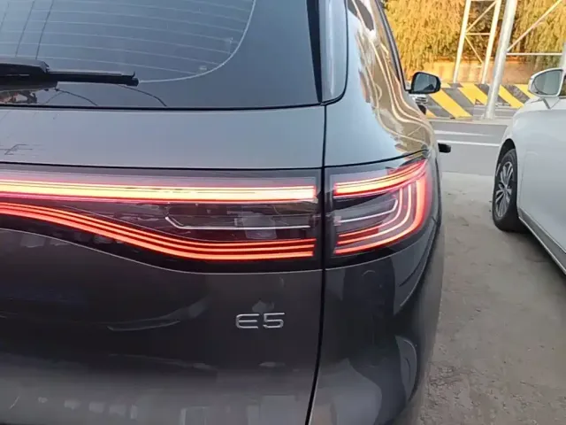 Geely Galaxy Galaxy E5 2024 440km Start Edition — Фото автомобиля 7