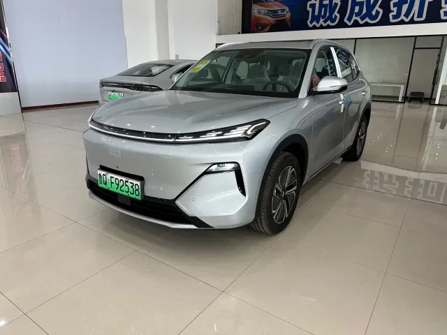 Фотография автомобиля — Geely Galaxy Starship 7 EM-i