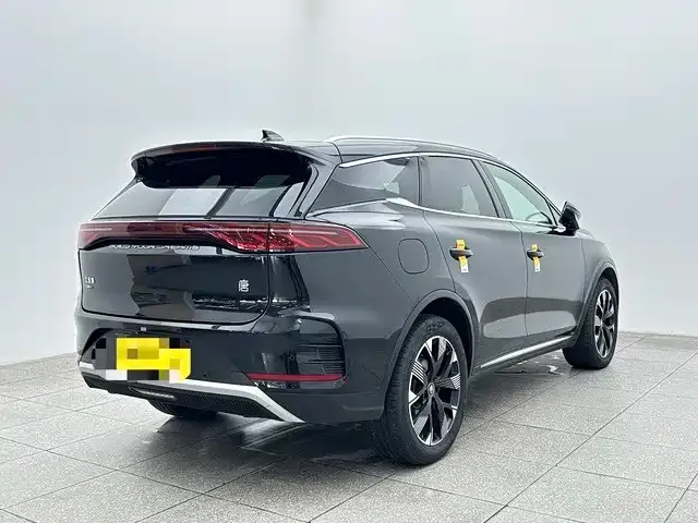 BYD Tang — Фото автомобиля 6