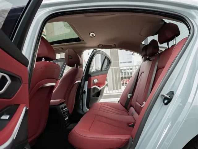 BMW 3 Series — Фото автомобиля 27