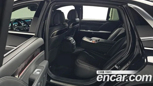 Genesis G90 — Фото автомобиля 9