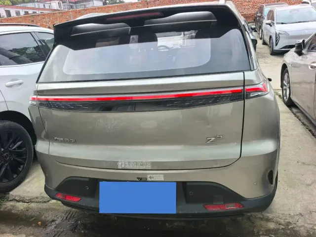 Hycan Z03 — Фото автомобиля 5