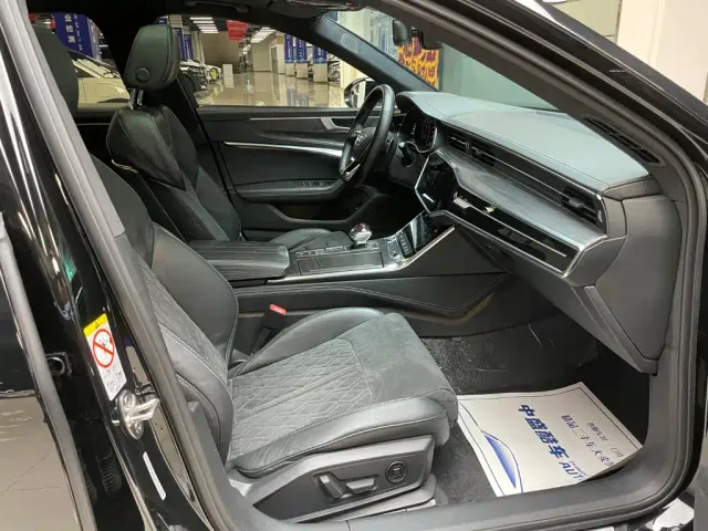 Audi A6L — Фото автомобиля 18