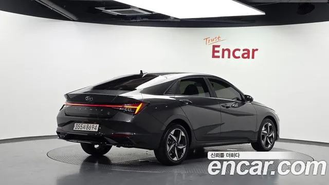 Hyundai Avante CN7 — Фото автомобиля 2