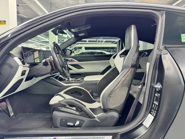 BMW M4 — Фото автомобиля 9