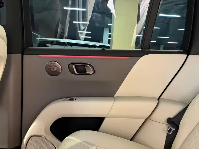 Li Auto i6 — Фото автомобиля 9