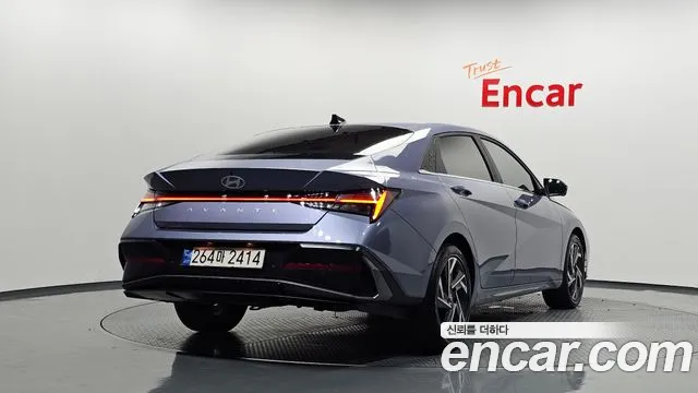 Hyundai Avante CN7 — Фото автомобиля 2