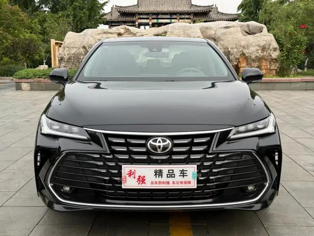 Toyota Avalon — Фото автомобиля 2