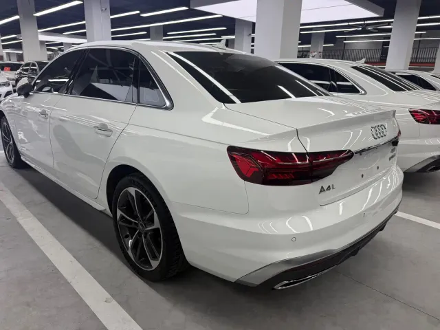 Audi A4L — Фото автомобиля 19