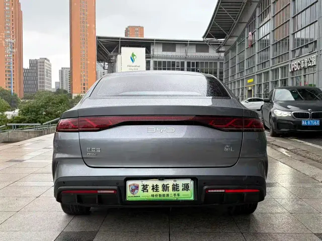 BYD Qin L — Фото автомобиля 5