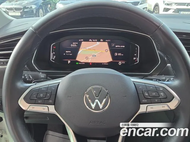 Volkswagen Tiguan — Фото автомобиля 10