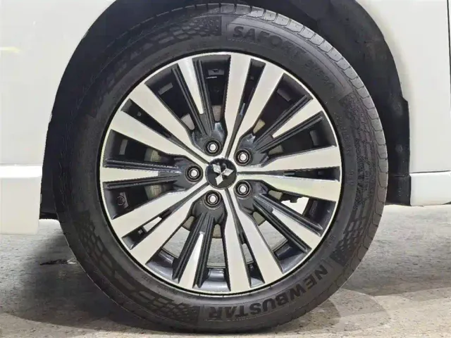Mitsubishi Outlander — Фото автомобиля 7