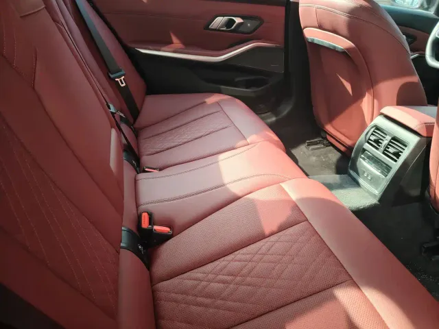 BMW 3 Series — Фото автомобиля 7