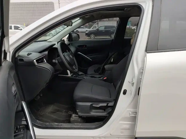 Toyota Corolla Cross — Фото автомобиля 10