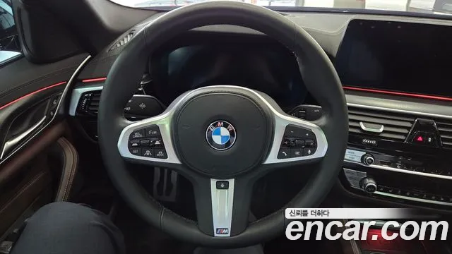 BMW 5 Series G30 — Фото автомобиля 11
