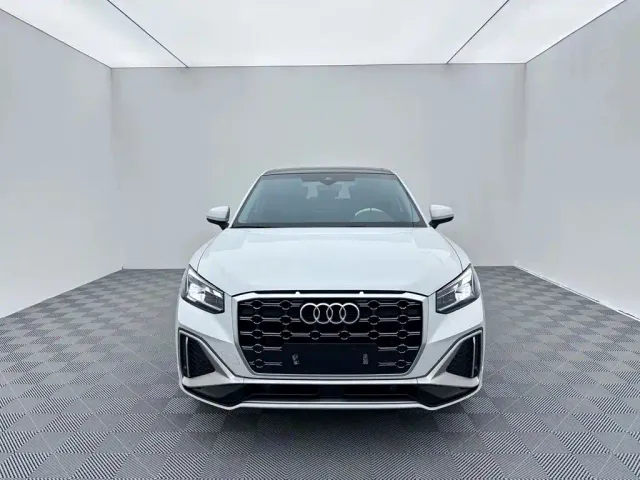 Audi Q2L — Фото автомобиля 2