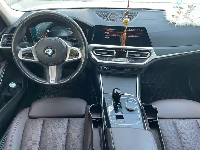 BMW 3 Series — Фото автомобиля 5